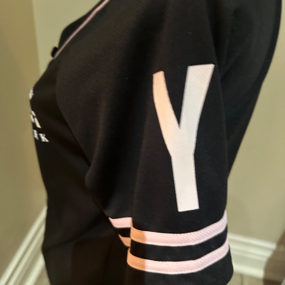 Forever21 New York 1992 Baseball Style Top - Picture 5 of 5